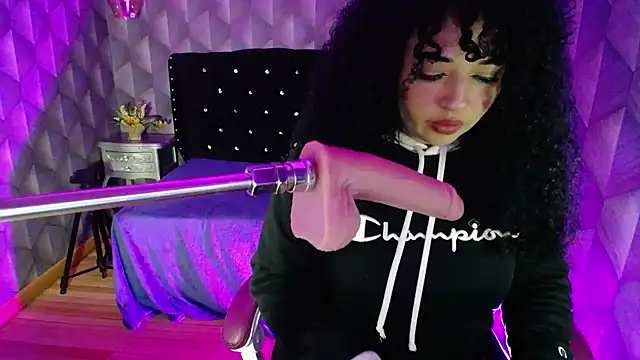 Snapshot of Sofiacowperx chatting on 03.03.25 Sofiacowperx online show from 03.03.25