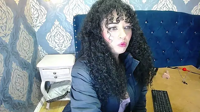 Snapshot of Sofiacowperx chatting on 10.06.25 Sofiacowperx online show from 10.06.25