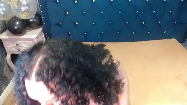 Sofiacowperx online show from 04.18.26