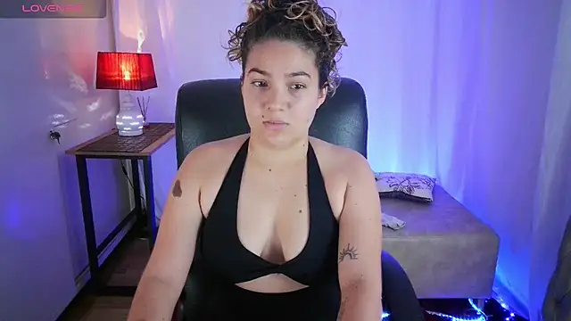 Snapshot of Jsneiidy_ATH chatting on 10.04.25 Jsneiidy ATH online show from 10.04.25