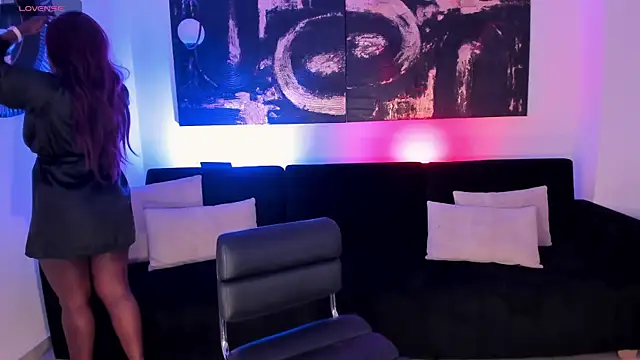 Snapshot of SavannahStorm chatting on 02.04.25 SavannahStorm online show from 02.04.25