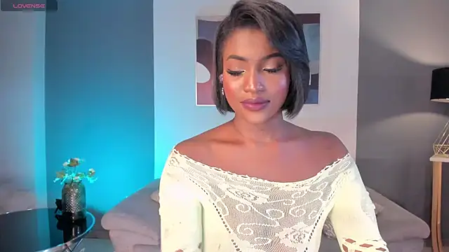 Snapshot of SavannahStorm chatting on 02.27.25 SavannahStorm online show from 02.27.25