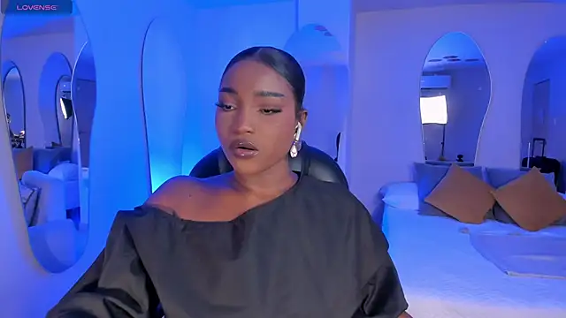 SavannahStorm online show from 04.08.26