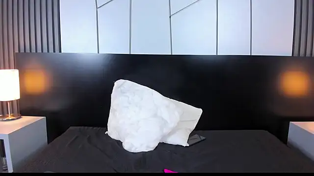 liz goth online show from 02.14.25