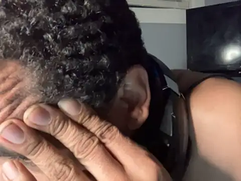 Snapshot of Tjskigh chatting on 02.19.26 Tjskigh online show from 02.19.26