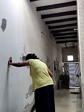 illay love online show from 10.12.25