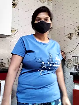 illay love online show from 11.18.25