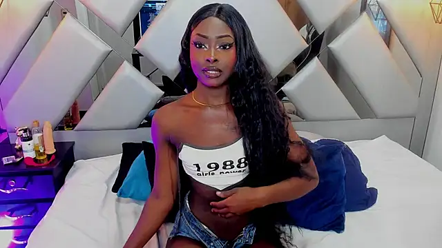 Nahomi-Hill online show from 02.28.25