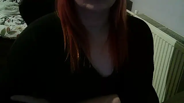 Snapshot of curvybabe123 chatting on 03.03.26 curvybabe123 online show from 03.03.26