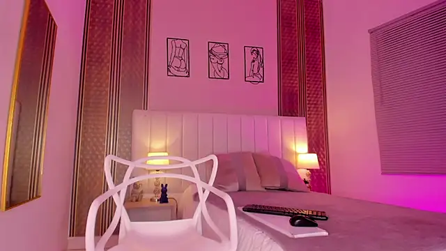 Snapshot of zoe_sky_ chatting on 09.25.25 zoe sky online show from 09.25.25