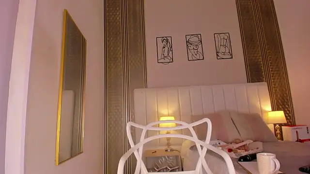 zoe sky  online show from 04.21.26