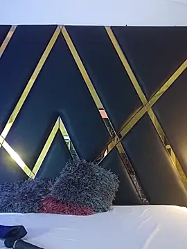 Adel Nesbiit online show from 10.06.25