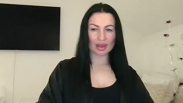 Snapshot of Helena7077 chatting on 01.30.25 Helena7077 online show from 01.30.25