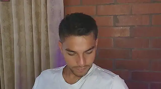 Snapshot of Leandro_valenzuela chatting on 02.03.25 Leandro valenzuela online show from 02.03.25