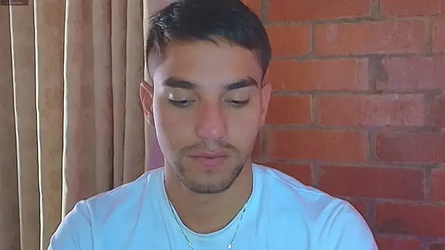 Snapshot of Leandro_valenzuela chatting on 02.05.25 Leandro valenzuela online show from 02.05.25