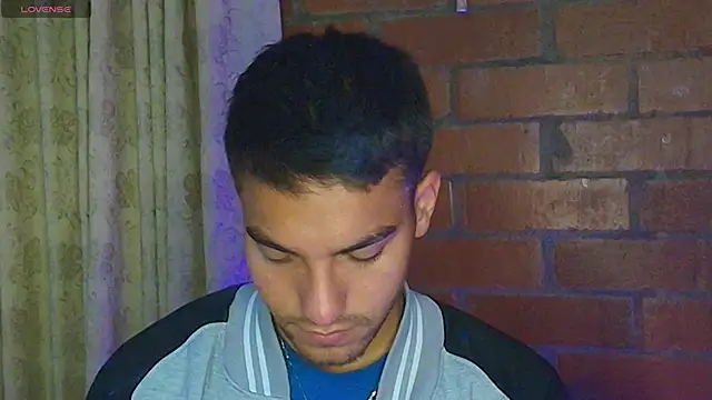 Snapshot of Leandro_valenzuela chatting on 02.07.25 Leandro valenzuela online show from 02.07.25