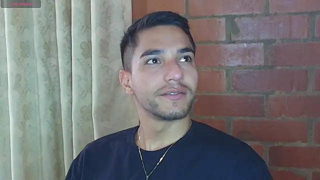 Snapshot of Leandro_valenzuela chatting on 02.10.25 Leandro valenzuela online show from 02.10.25