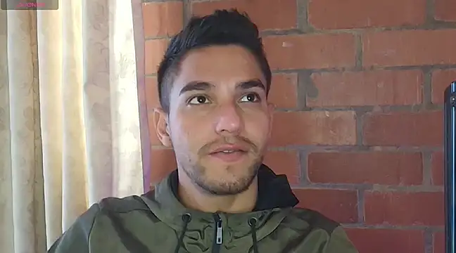 Snapshot of Leandro_valenzuela chatting on 02.11.25 Leandro valenzuela online show from 02.11.25