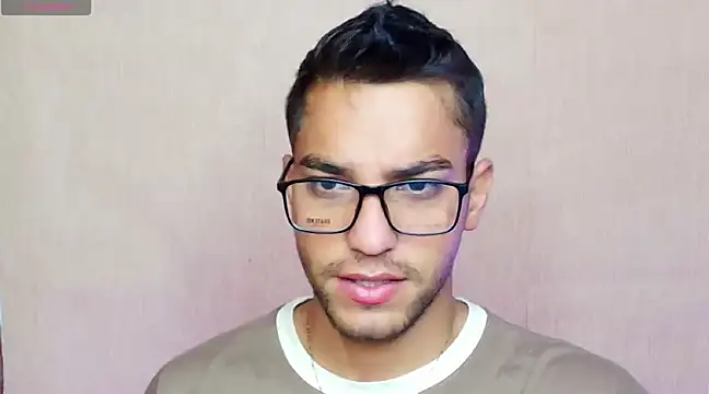 Snapshot of Leandro_valenzuela chatting on 03.04.25 Leandro valenzuela online show from 03.04.25