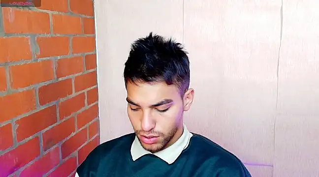 Snapshot of Leandro_valenzuela chatting on 03.06.25 Leandro valenzuela online show from 03.06.25