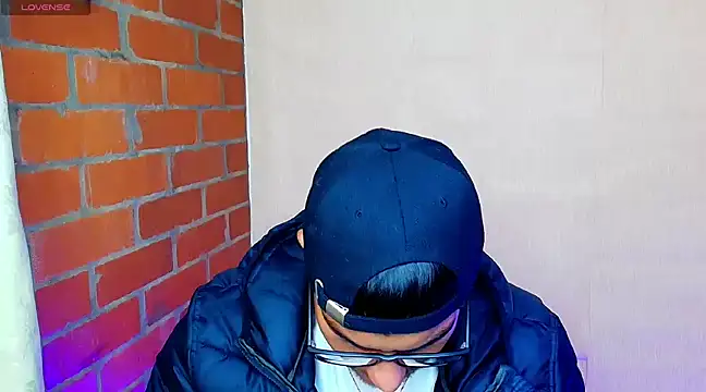 Snapshot of Leandro_valenzuela chatting on 03.07.25 Leandro valenzuela online show from 03.07.25