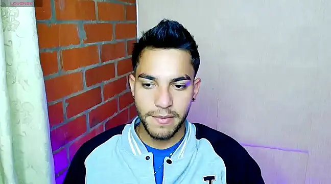 Snapshot of Leandro_valenzuela chatting on 03.13.25 Leandro valenzuela online show from 03.13.25