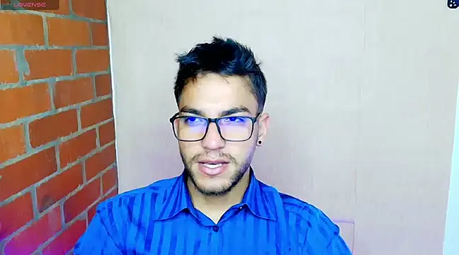 Snapshot of Leandro_valenzuela chatting on 03.13.25 Leandro valenzuela online show from 03.13.25