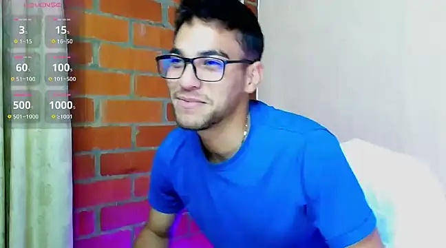 Snapshot of Leandro_valenzuela chatting on 03.18.25 Leandro valenzuela online show from 03.18.25