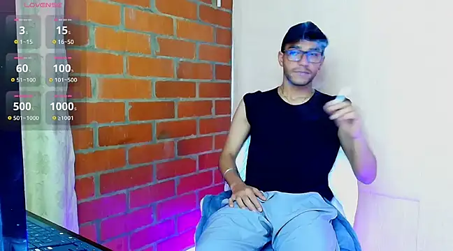 Snapshot of Leandro_valenzuela chatting on 03.19.25 Leandro valenzuela online show from 03.19.25