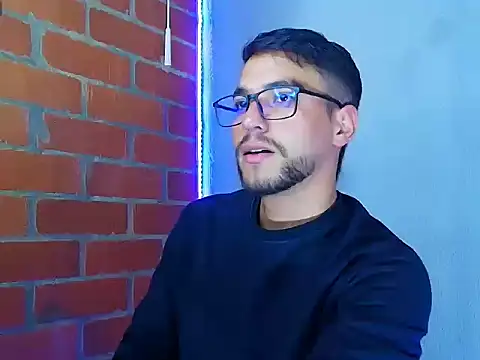 Snapshot of Leandro_valenzuela chatting on 09.15.25 Leandro valenzuela online show from 09.15.25