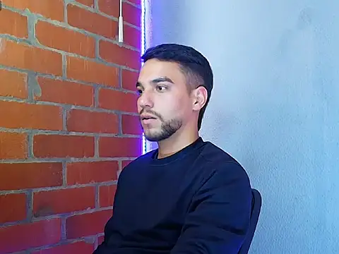 Snapshot of Leandro_valenzuela chatting on 09.16.25 Leandro valenzuela online show from 09.16.25