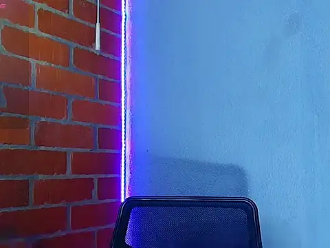 Snapshot of Leandro_valenzuela chatting on 09.18.25 Leandro valenzuela online show from 09.18.25