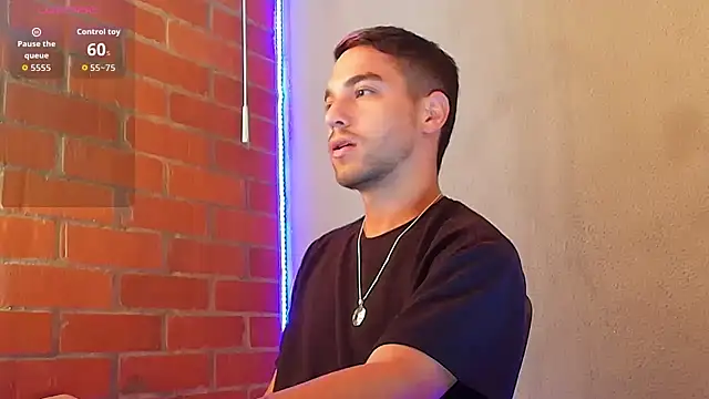 Snapshot of Leandro_valenzuela chatting on 02.05.26 Leandro valenzuela online show from 02.05.26