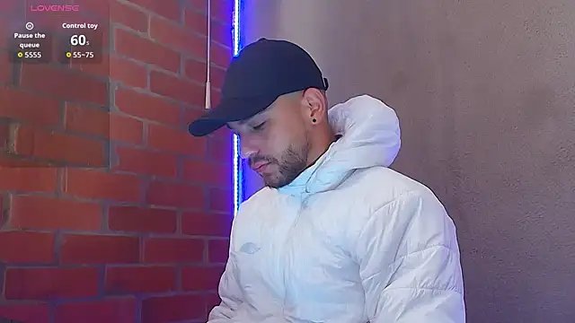 Snapshot of Leandro_valenzuela chatting on 02.20.26 Leandro valenzuela online show from 02.20.26