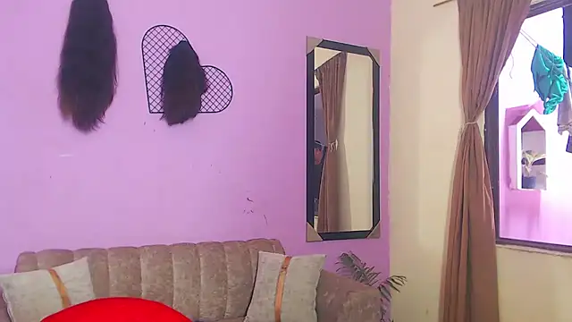 Snapshot of badgirls_cx chatting on 09.13.25 badgirls cx online show from 09.13.25