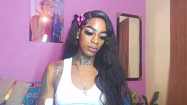 Snapshot of badgirls_cx chatting on 11.21.25 badgirls cx online show from 11.21.25