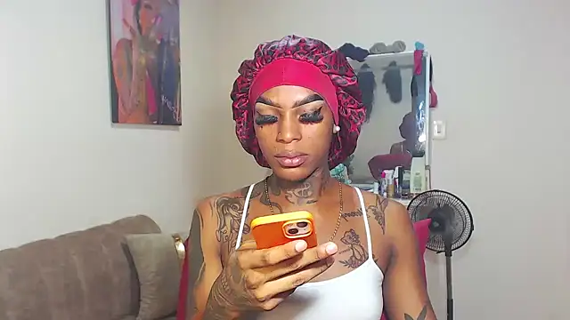 Snapshot of badgirls_cx chatting on 06.17.26 badgirls cx online show from 06.17.26