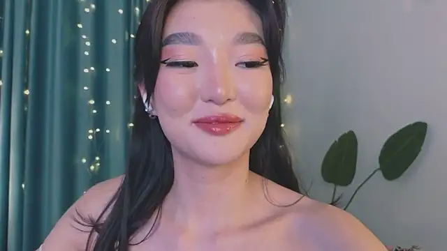 AudreyMell online show from 02.04.25