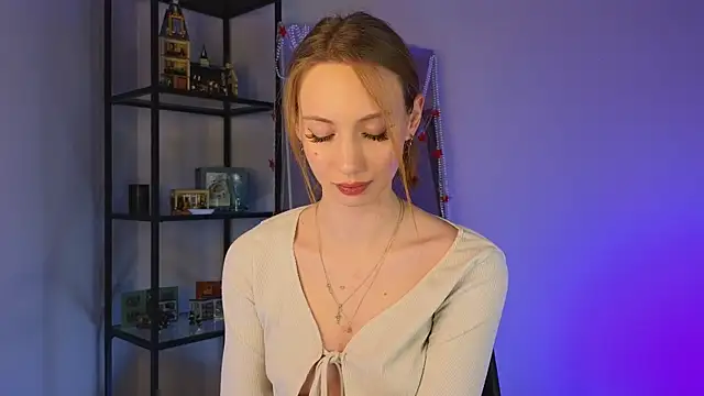 Snapshot of elfinvibes chatting on 01.27.25 elfinvibes online show from 01.27.25