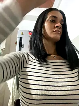 Biancasantillana online show from 10.17.25