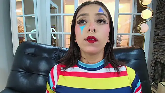 miss collins online show from 12.04.25