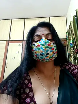 Snapshot of Ratna-777 chatting on 03.18.25 Ratna-777 online show from 03.18.25