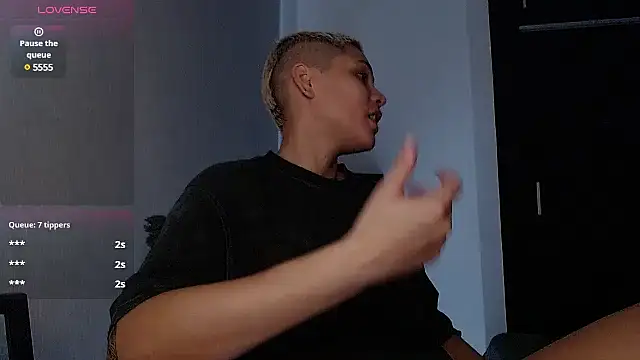 Charlee pink online show from 12.01.24