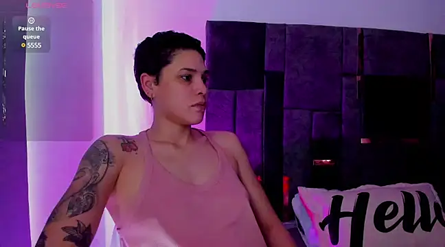 Charlee pink online show from 03.19.25