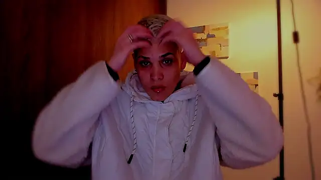 Charlee pink online show from 03.09.26