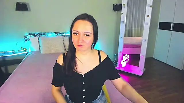 AngellLika online show from 12.22.24