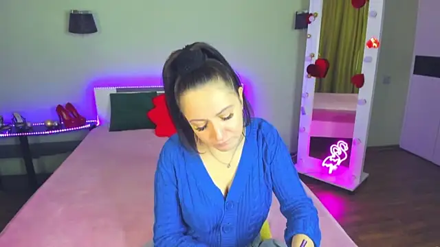 AngellLika online show from 10.18.25