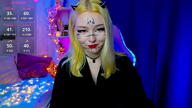 ElswythCovil online show from 03.15.25