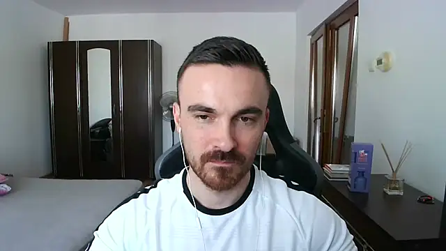 Snapshot of mu5clemania2 chatting on 03.25.26 mu5clemania2 online show from 03.25.26