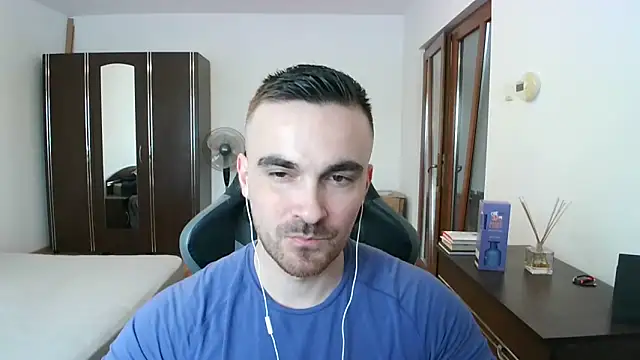 Snapshot of mu5clemania2 chatting on 04.02.26 mu5clemania2 online show from 04.02.26